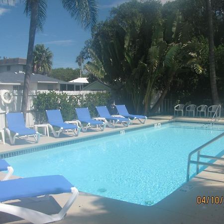 Queens Gate Resort Bradenton Beach Exterior photo