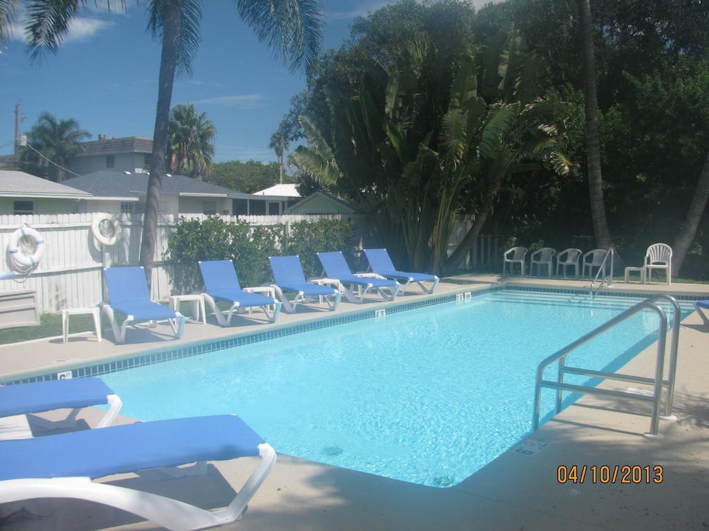 Queens Gate Resort Bradenton Beach Exterior photo