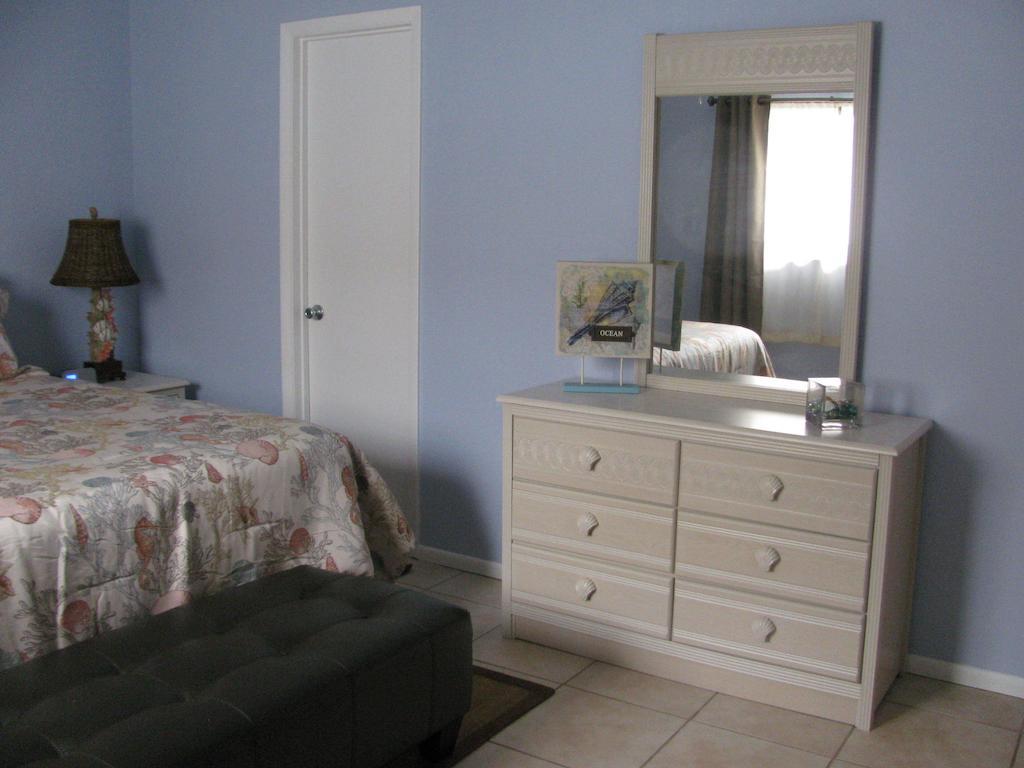 Queens Gate Resort Bradenton Beach Room photo