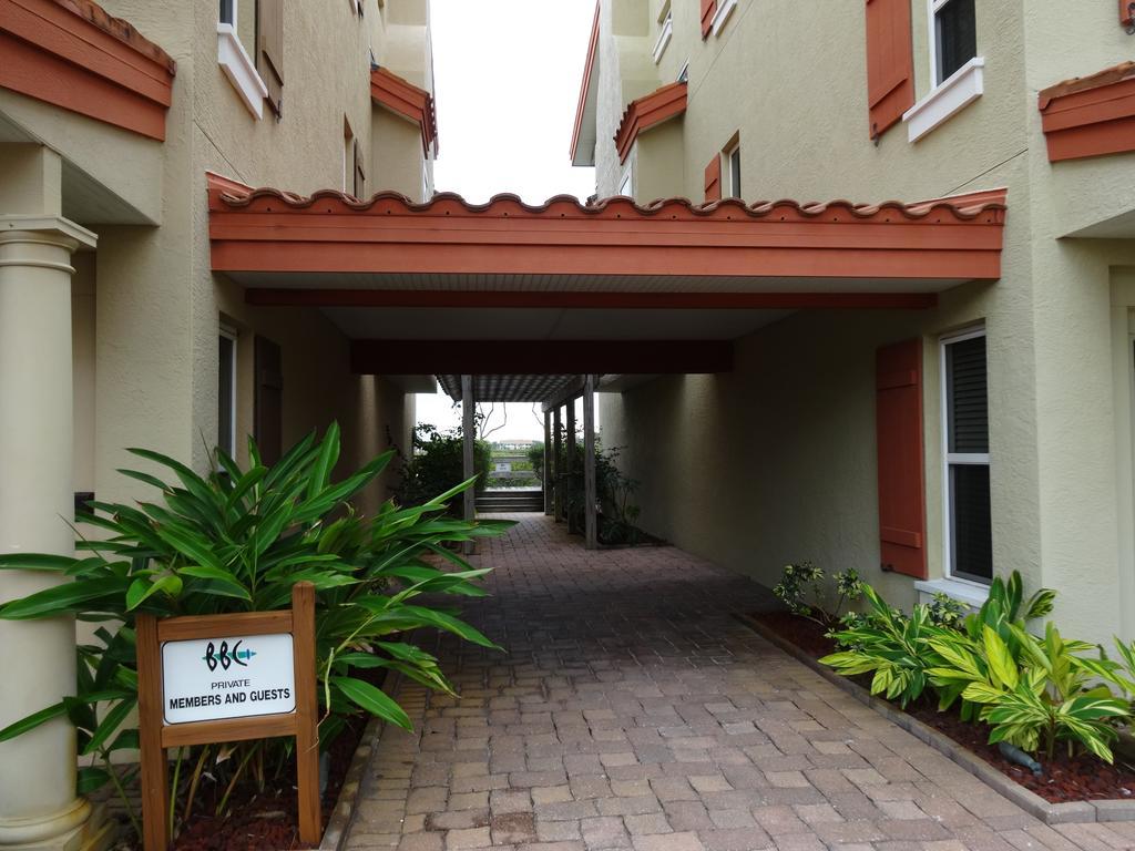 Queens Gate Resort Bradenton Beach Exterior photo